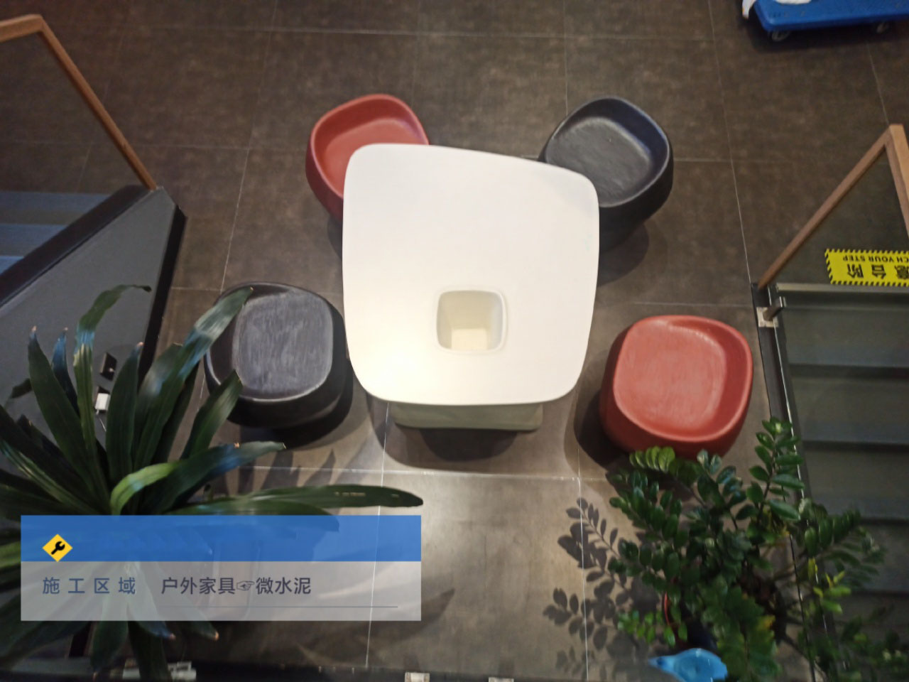 微水泥也能做家具，簡(jiǎn)約而不簡(jiǎn)單。